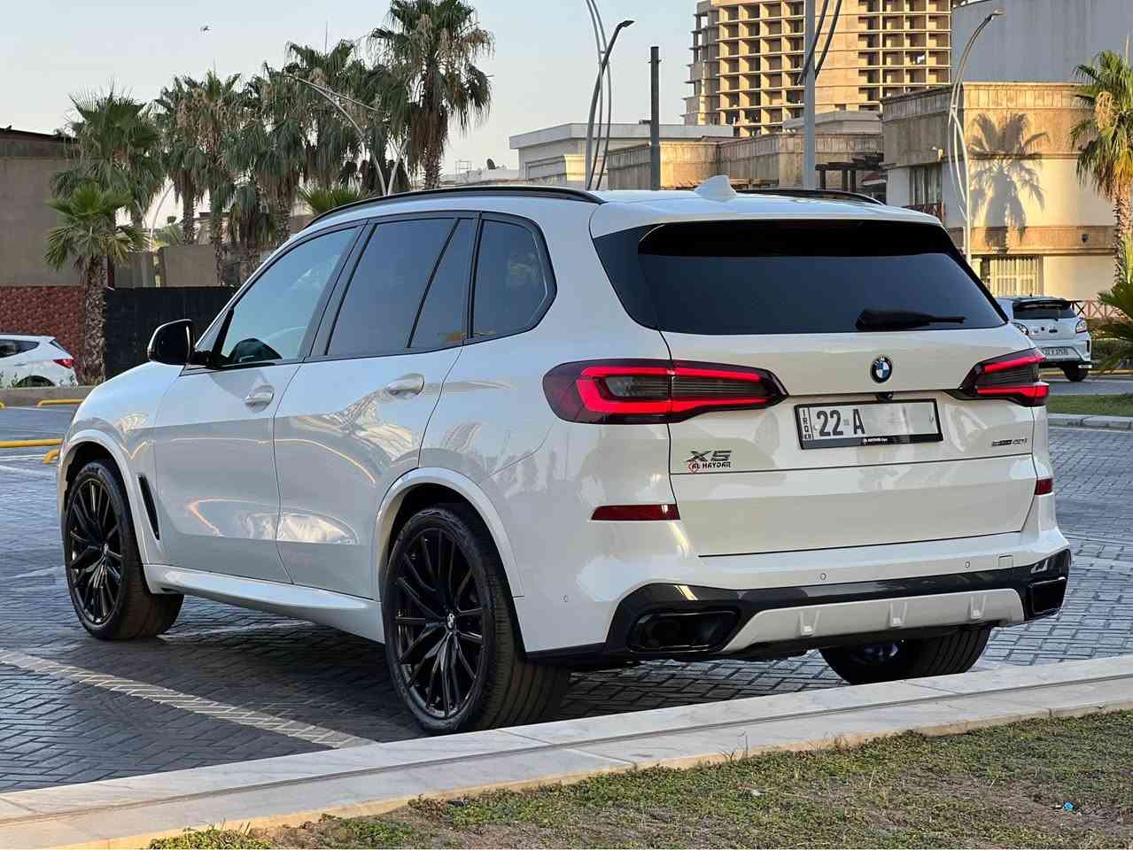 BMW x5 ( M باكيج بيلادي ) 2021
سيارة وارد الامريكي سيارة ماشية 44 الاف ميل 
سيارة ستة سلندر محرك  3000 تؤربؤ
سيارة فول مواصفات داخل عسلي بيلادي تشغيل عن بعد  
حادث سيارة بونيد باب سايق صبغ اربارك ستيرين بردة بس
سيارة مابيها اي مصرف سيارة حيل نظيف 
للاستفسار سعر سيارة اتصل بينا
☎️📞 *********** wahstup أربيل, العراق
