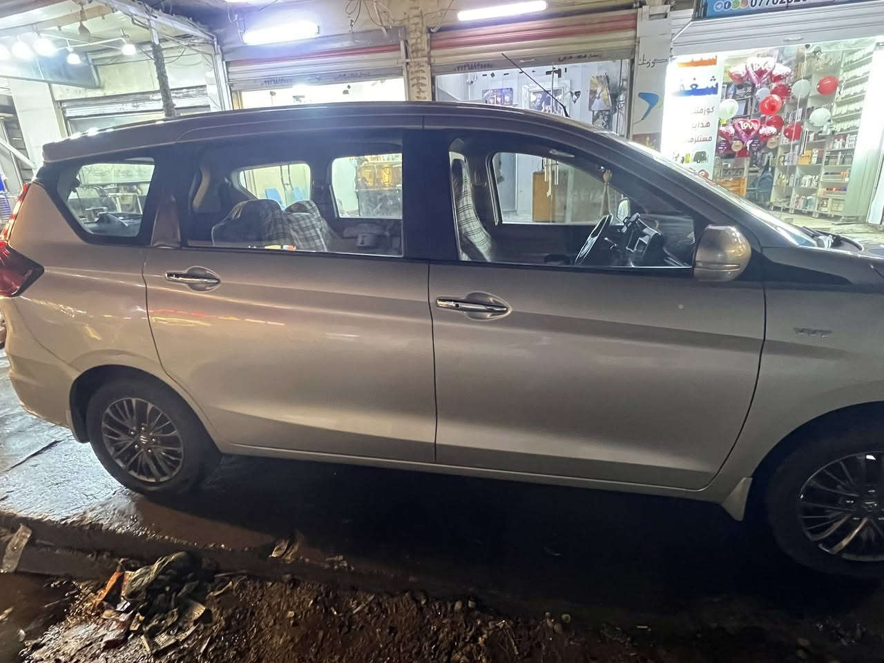 سوزوكي أرتيكا ياباني – موديل  
👨‍👩‍👧‍👦 عائلية | 7 ركّاب

🔹 ماشية:96
🔹 3 بصمات تشغيل
🔹 أبواب: 3بضمات
🔹 تحكم ستيرن
🔹 تبريد مركزي سقفي
🔹 شاشة أصلية لمس
🔹 بلوتوث + مخارج AUX
🔹 تبريد شاشة لمس
🔹 مكينة1500 VVT نظام سبورت
🔹 ويل كب
🔹 إشارة بالمرايا + مرايا شفط
💰 السعر:130 وبيها مجال للجاد
📞 رقم الاتصال:***********
