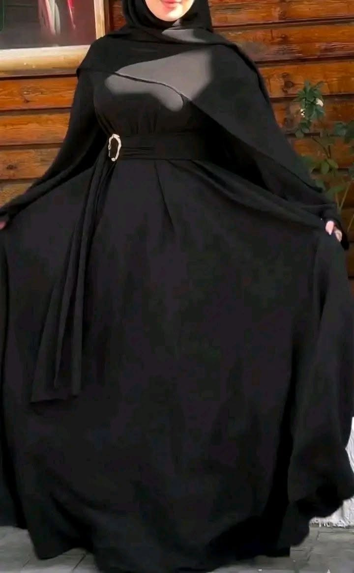 "صيف بلا سخانة معانا ☀️🧊
ستيل محجبات 👗 قماش بارد 
والسومة؟ 💸 تحطمي السوق متلقايها برا 
التوصيل متوفر 58 ولاية 🚚📦🇩🇿"


**إذا كنت صاحب هذا الإعلان وتريد حذفه لأي سبب، رجاءا أرسل رسالة إلى الدعم الفني**