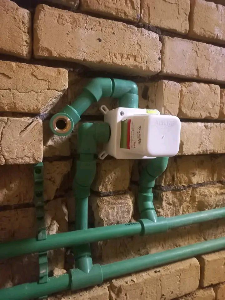 تأسيس صحيات ماء ومجاري 
***********
