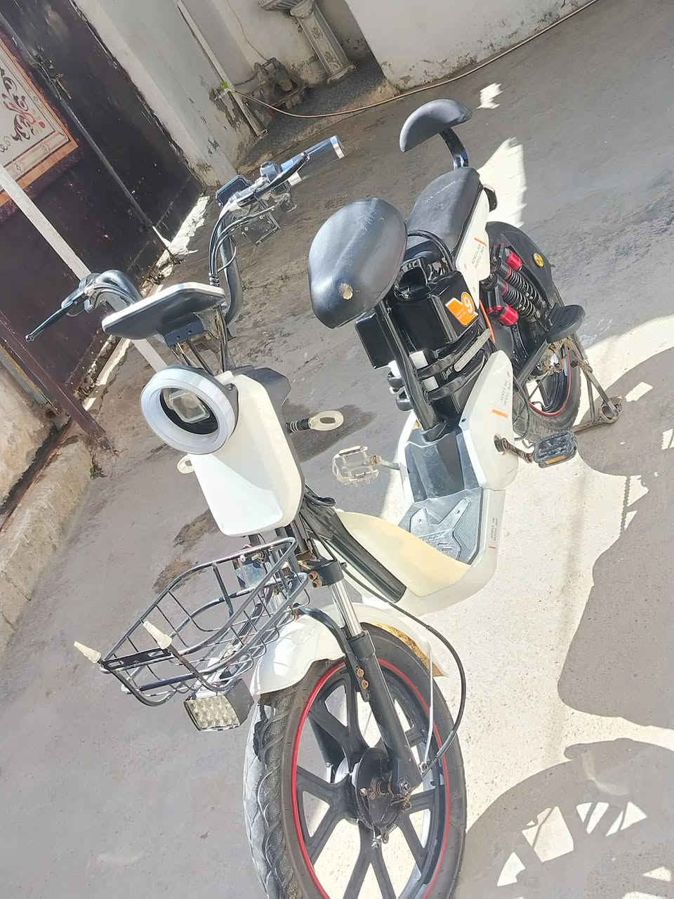 السلام عليكم دراجه شحن للبيع موديل 25 نظيفه بطاريات جدد السعر خاص مكان ديالى بعقوبه هذا رقم ***********
