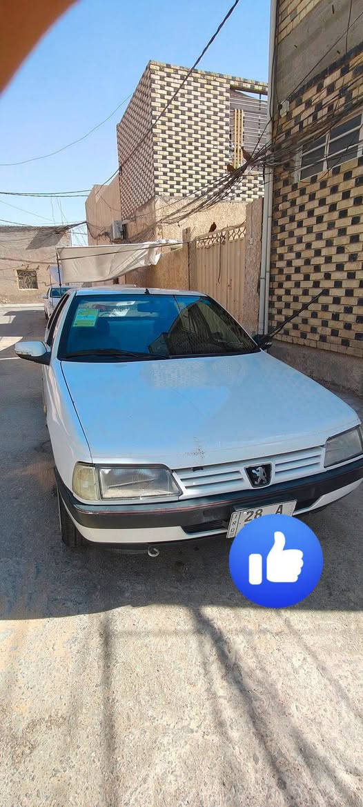 السلام عليكم
بيجو 405 
35 وبيه مجال
***********
