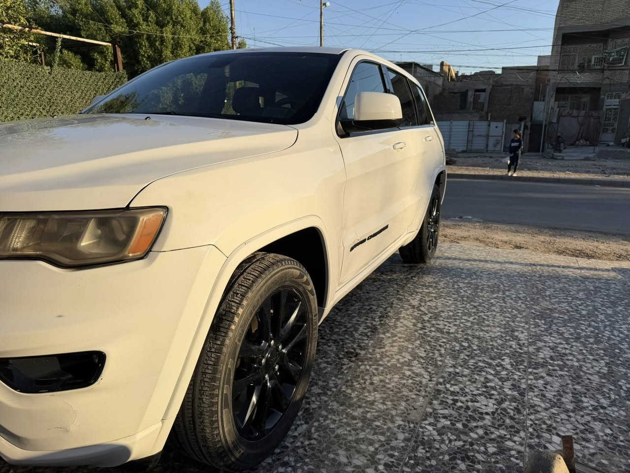 السلام عليكم

جيب بلاك توب للبيع

 محرك 6 سلندر 3600

الموديل  2020

ماشيه 62 الف 

لون ابيض

رقم بغداد 

وارد امريكي 

حادثها بسيط 

صور الحادث مرفقة بالمنشور

كير مكينه مكفول

-بصمة تشغيل وابواب

-جنطة كهرباء

-حساس خلفي

-رادار جانبي

-نقطة عمياء 

-تدفئة المقاعد الامامية

كرسي السائق كهرباء

-تدفئة المقود

-المقاعد جلد

-نظام قيادة اقتصادي ورياضي وعادي

-شاشة كبيرة 
 
-نظام الملاحة والخرائط

 -مرآة تعتيم عاكسة للضوء داخلية وجانبية

-اطارات حجم 20 اصلي

السعر 240  وبيها مجال

العنوان بغداد - الشعلة

الاستفسار
***********
