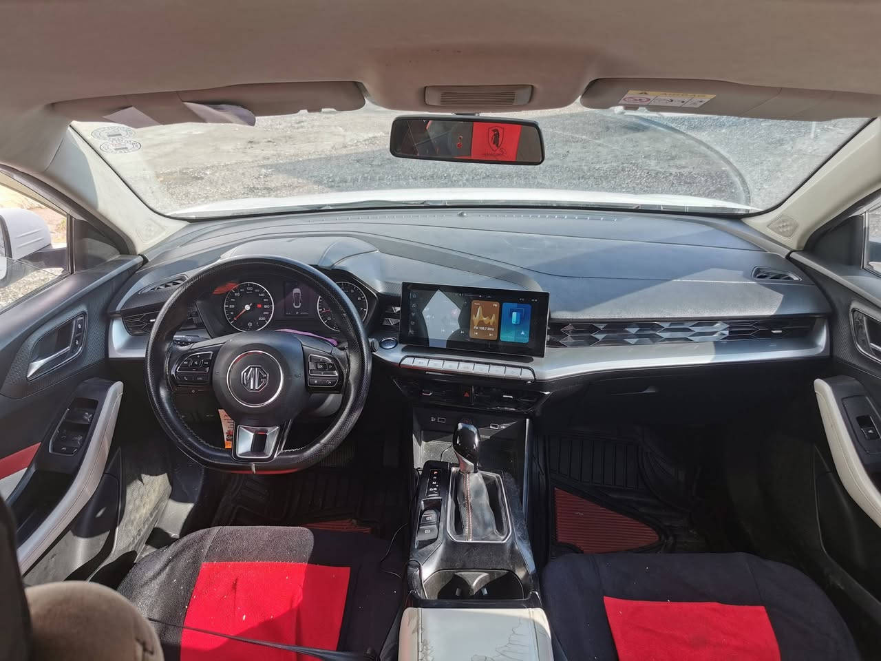 MG  GT گێڕ تۆماتیک
مۆدیل 2022 ناو کرێمی 
   فولە تەنها سڵایت نیە
سبوغی نیە یەک تعدیلی گچکە
 تەنهادوو قۆپی هەیە
17 وەڕەقە غڕامەی لەسەرە
نرخی 106  مەجال
***********
