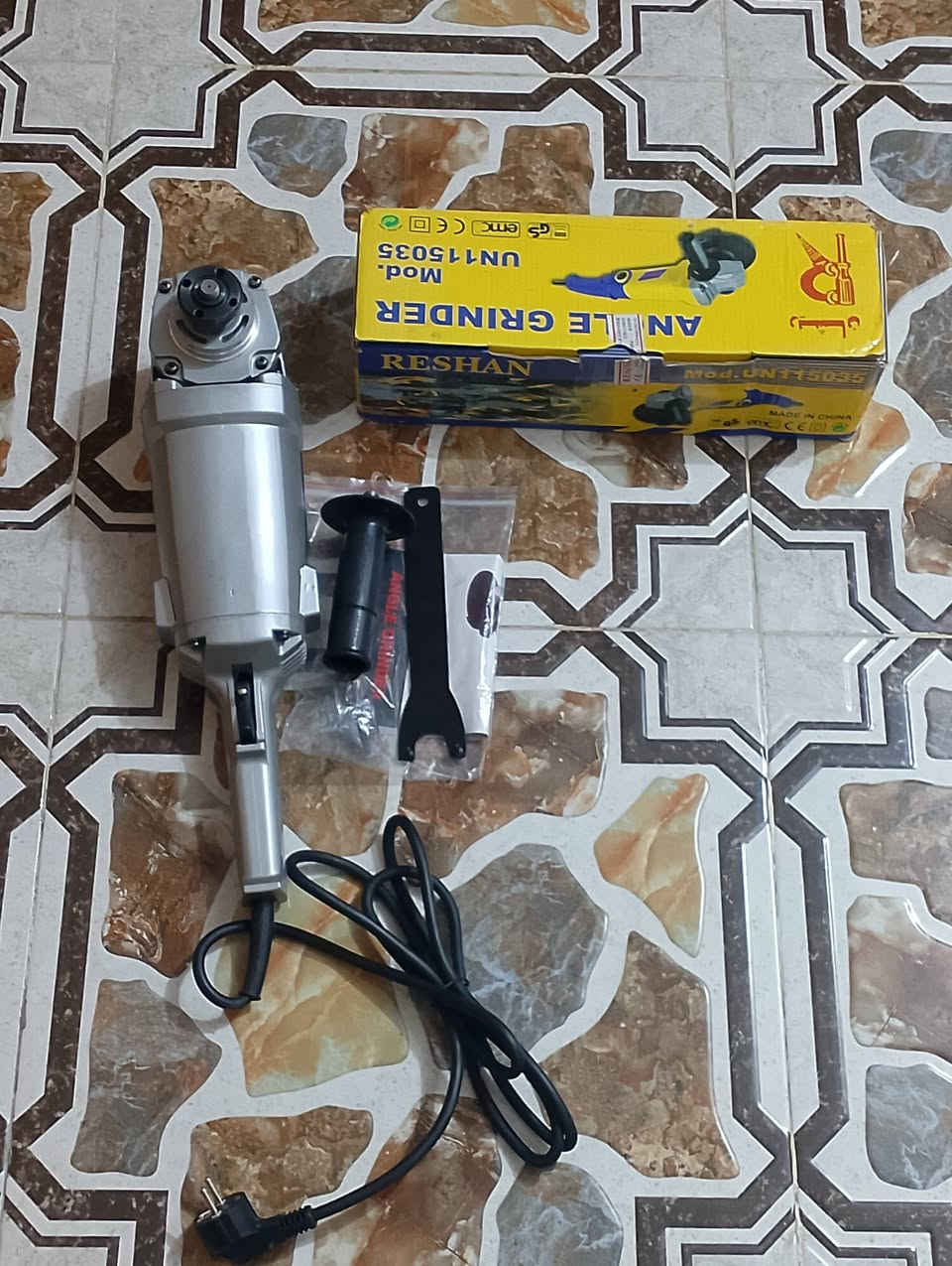 كوسره حجم كبير من شركه ريشان قطعه اصليه البدن فافون جديده بل كارتون بدون درع للبيع السعر 90 وكوسره حجم صغير من شركه ريشان بل كارتون السعر 45 مكاني كربلاء توصيل ماعندي موبايل ***********

