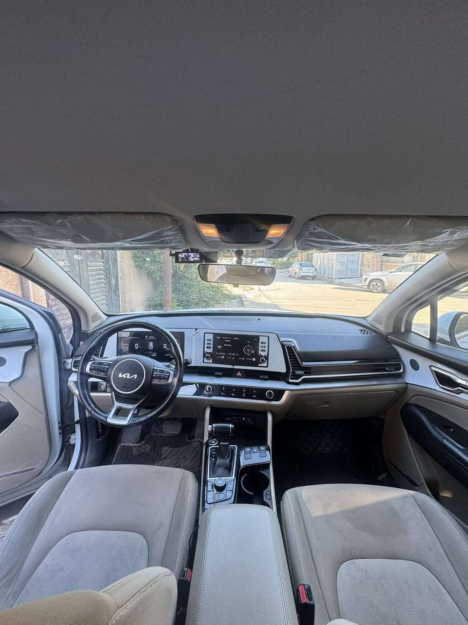 السلام عليكم

🔹 للبيع – كيا سبورتاج 🔹

📅 موديل: 2024

📍 الرقم: بغداد

🌍 الوارد: خليجي

🛡 مكفولة – كفالة عامة

🚗 المواصفات:

 • ماشيه: 29 ألف

 • بصمة تشغيل

 • كاميرا

 • كشنات كهربائية

 • كشنات حرارية

 • تبريد خلفي

 • ستيرن حراري

 • شحن وايرلس

 • سايد بريك بصمة

 • داخل بيج

💰 السعر: 235$$

📌 مكان السيارة: بغداد

📞 للاستفسار:
***********
