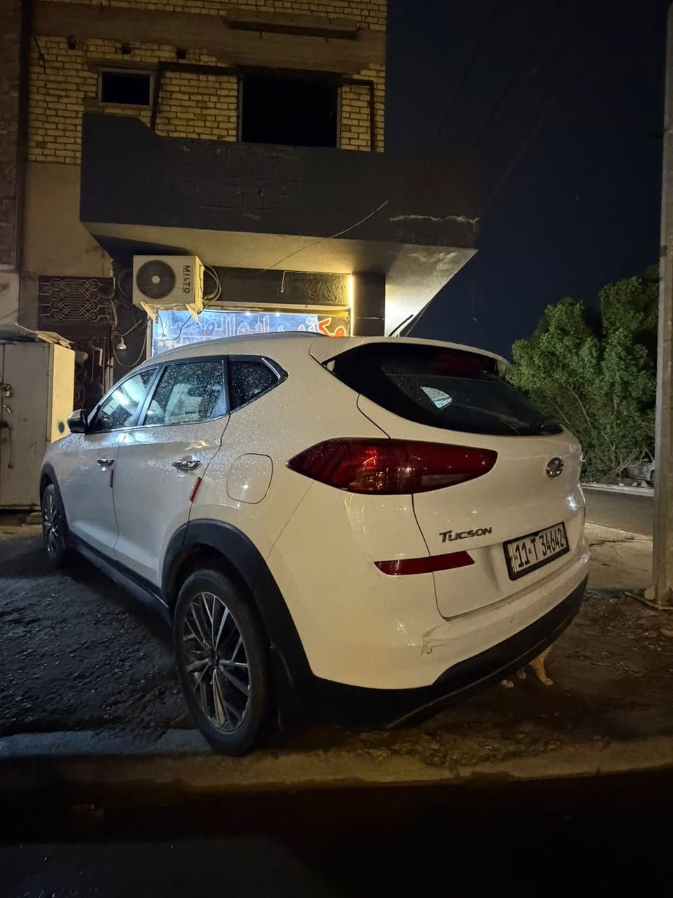 توسان 2020 خليجي الكاصد
بيه صبغ موضح بل صور 
موضح بل صور 
بدون دواخل 
موصفات 
بصمه ابواب وتشغيل وجنطه 
تحكم ستيرن فول 
كامرا دواره وشاشا كبيره 
مود درايف 
حساس امامي خلفي 
كشن كهرباء وجلد لون قرميدي 
ماصدات خمس عدسات 
لد امامي خلفي بلوجكتر لد 
ويل كروم حجم 18 
مري شفط  
مكان سياره بغداد سيديه
سعر 178
***********
