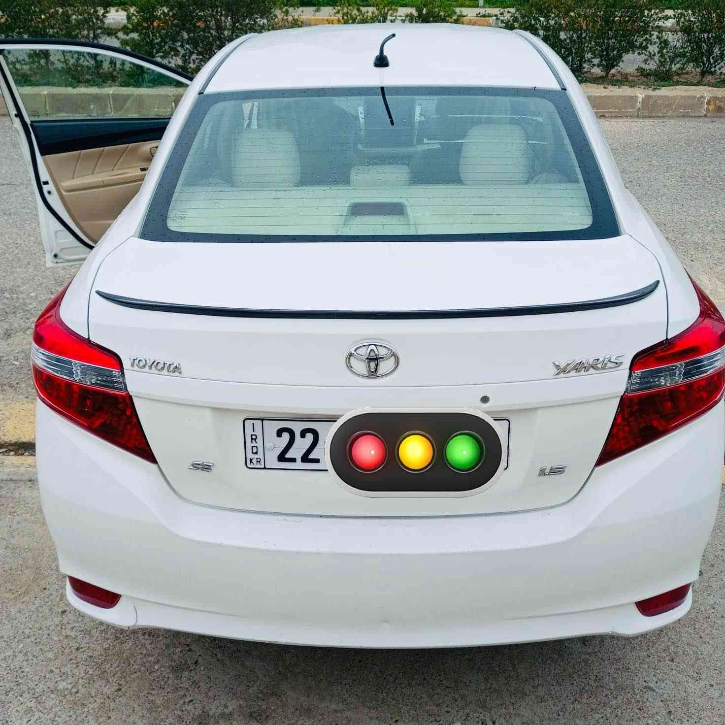 يارس موديل 2017 مةكينة گةورة  
يةك پارجةي سبوغة جاملغي پيشةوة بي ژوري پشت و پيشي كةپسة لةگةل 3 شويني ساردي هةية  گير و مةكينة و تةپريتي بةشةرت يةك دينار مةسروفي نية  
سةنةوي ساليكة بةسةر جوة 
ژ.م ***********
سعري 115 مجال أربيل, العراق
