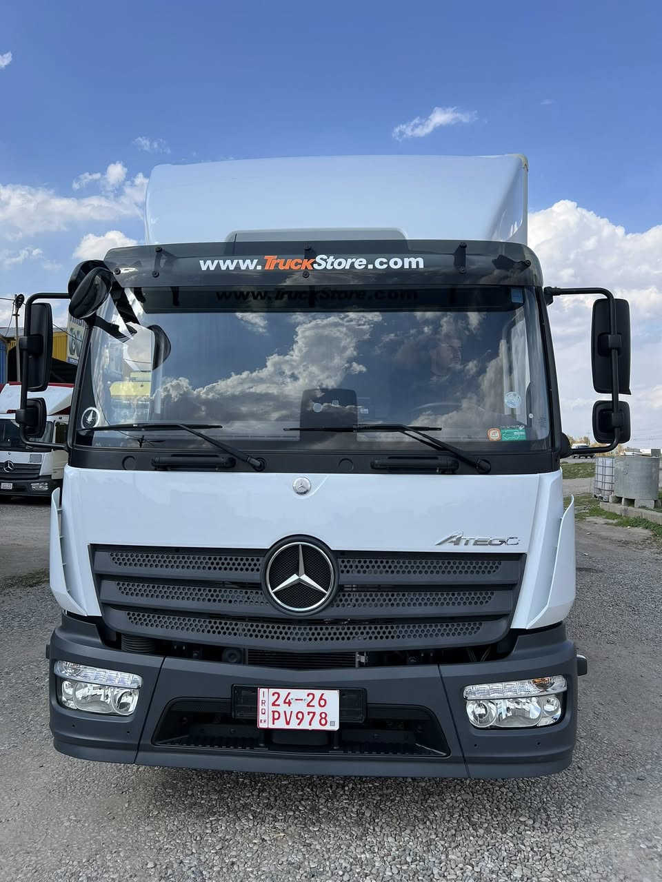 مارسيدس اتيگو 1224 موديل 2019 فول مواسفات سياره سته سلندرسته بورغى قليل ماشى طول بودى 725مترعنوان اربيل قوشته په طريق كركوك موبايل ***********/***********/اسيا ***********
