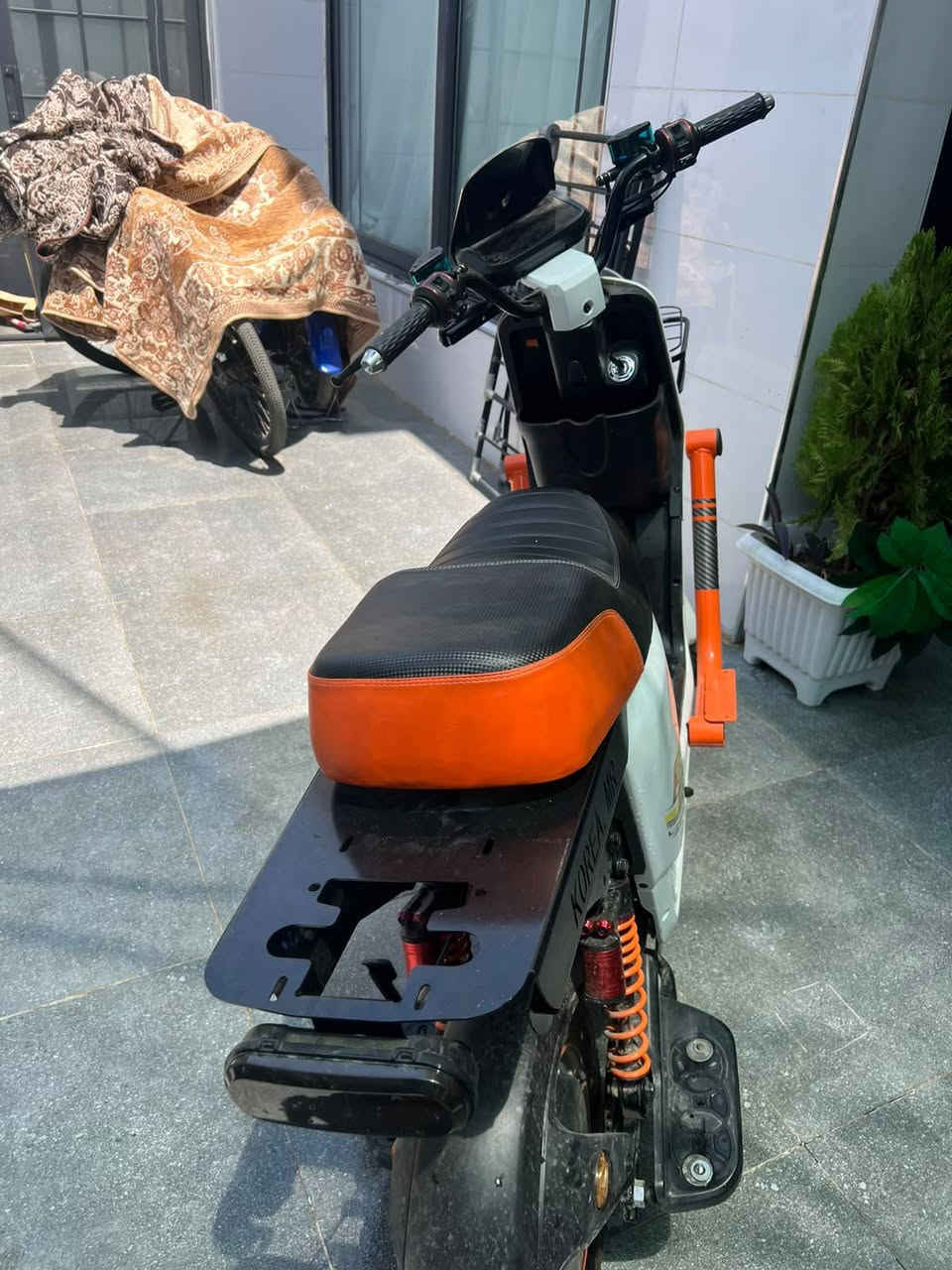 دراجه للبيع R9اي عطل مابيه فحص كامل السعر735 الدراجه شخط مابيهه للتواصل***********واتساب  او رقمي كورك. جديدة استخدام شهر فقط
