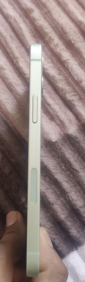 ايفون 12 عادي ذكره 128 جهاز نضيف ستعمال بيت بطاريه 75 بصمه وجه وكفه بالتحديث فقط سعر 250 
***********
