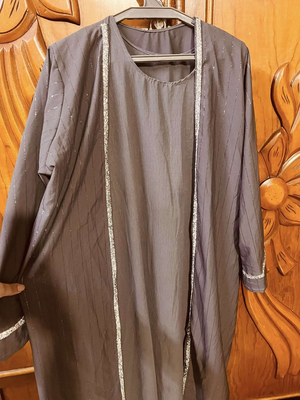 السلام عليكم بنات 
فستان نفس الماروني على لون بنفسجي للبيع يلبس لحد وزن ٩٠ سحاب وبشت للبيع هم يلبس وزن ٩٠ عريض كلش مكاني الحريه الثانيه 
الاسعار ع الخاص


**إذا كنت صاحب هذا الإعلان وتريد حذفه لأي سبب، رجاءا أرسل رسالة إلى الدعم الفني**