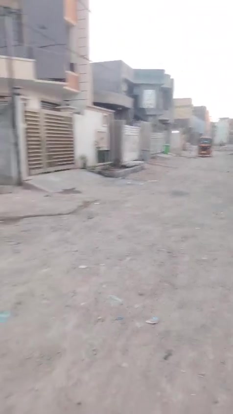 بيت للبيع مساحه 100م واجهة 5م ونزال 20ـ موقع 📍للبيت ابو غريب حي الصديق 
رقم العقار (871) يتكون من ثلاث غرف نوم 
،ــ الطابق الاول ارضيه كاشي. 
ــ الطابق الثاني راضيه بورسلين 📞الاستفسار هاتف مصطفى الدلال ***********
