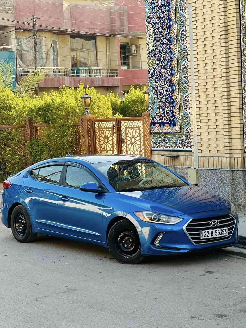 السلام عليكم 
السعر 119
النترا موديل 17 لون مميز بحري 
السيارة داخلة كلين صور امريكا مرفقة مع المنشور بيهة بارد فقط قبق  الجنطة باقي السيارة مكفولة 
محرك 2000دوش المرغوب 
المواصفات 
تحكم ستيرن جهتين 
مانع نزلاق 
نضام ايكو تقليل الوقوت 
كامرة خلفية دوارة 
شاشة جبيرة 
كشنات جلد 
حساسات جانبية 
وبعد بيهة هواي موتصفات 
رقم الهاتف *********** 
مكانهة بغداد
