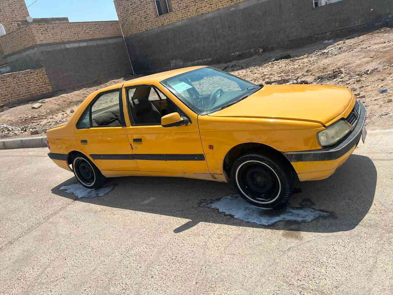 السلام عليكم بيجو405للبيع موديل2015السعر19وبيها مجال گير ومحرك مكفولات لاتنقيص ولاتبخير رقمها بصرة ***********
واتساب ***********
