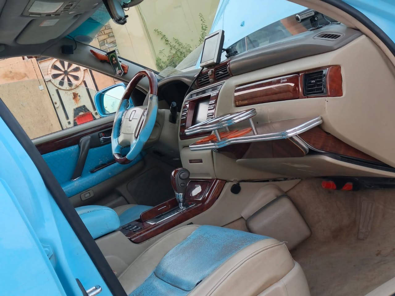 سلام عليكم ملكه للبيع مديل 2002اصل  كفاله مكان سياره نجف مداور ثاني يوم***********
