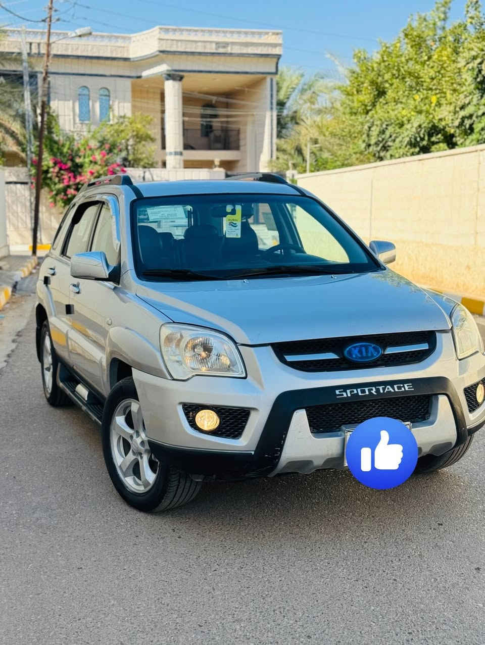 Kia سبورتج ٢٠١٠ خليجي
رقم انبار تحويل مباشر
محرك 2000 دوش جديد 
تبريد تدفئة شغالة
داخل جلد 
تدفئة كراسي
مري شفط
تحكمات ستيرن
شاشة اندرويد 
كامرة
تبريد شاشة
تايرات جديده

صبغ فقط جاملغ خلفي والسونار مرفق ويا الصور

عدتها والسبير جديد

ماشيه 143الف كيلو
بدون اي عطل او جيك
السعر ١١٥ بيها شوي مجال

للتواصل  
***********
مكان السيارة هيت
