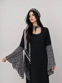 خياط. حسب الطلب للاستفسار تواصل عل رقم ٠٧٧١٢٧١٨٧٨٠