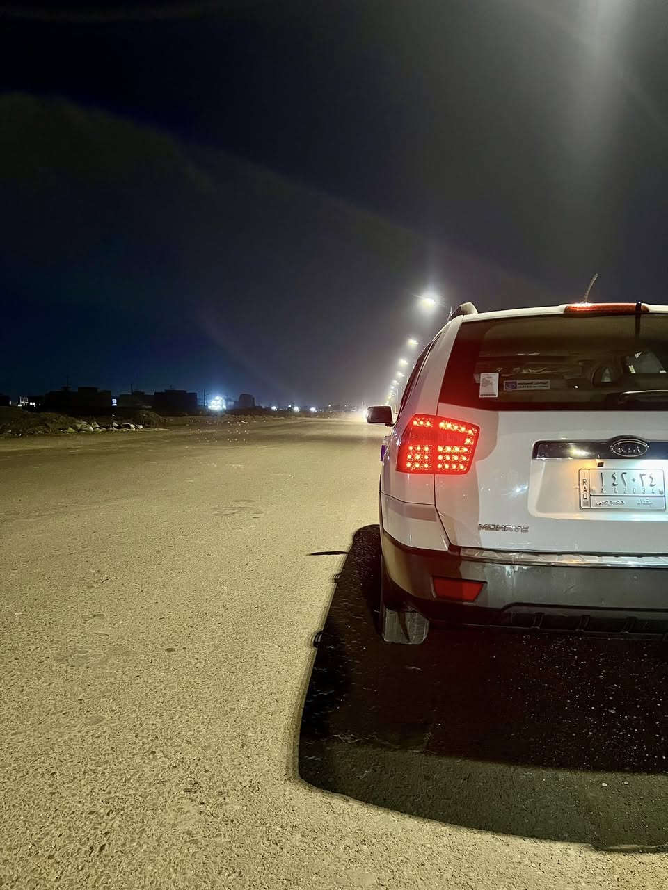 السلام عليكم - كيا موهافي 2012 السيارة نص فول مكينة 6 سلندر - بصمه عمل تشغيل وإطفاء عن بعد - نظام ترحيب - لايت عالي ناصي زنون - فتحة سقف - شاشة أندرويد - ثلاجة - تخم تاير جديد - تدفئة تبريد شغال - كامره خلفية - ماشية 164 الف - رقم السيارة بغداد مشروع وطني - السيارة خير من الله كلشي بيها شغال مكان السيارة بغداد الجسر الدوار رقم صاحب السيارة ( *********** ) السعر 150$ وبيها مجال
