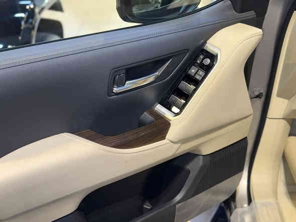 تويوتا لاندكروزر GXR لمتدد  بريمي 
موديل 2025 فول مواصفات 
يترقم شمالي اربيل 
السعر :- 723  ورقه 

*********** - ***********
