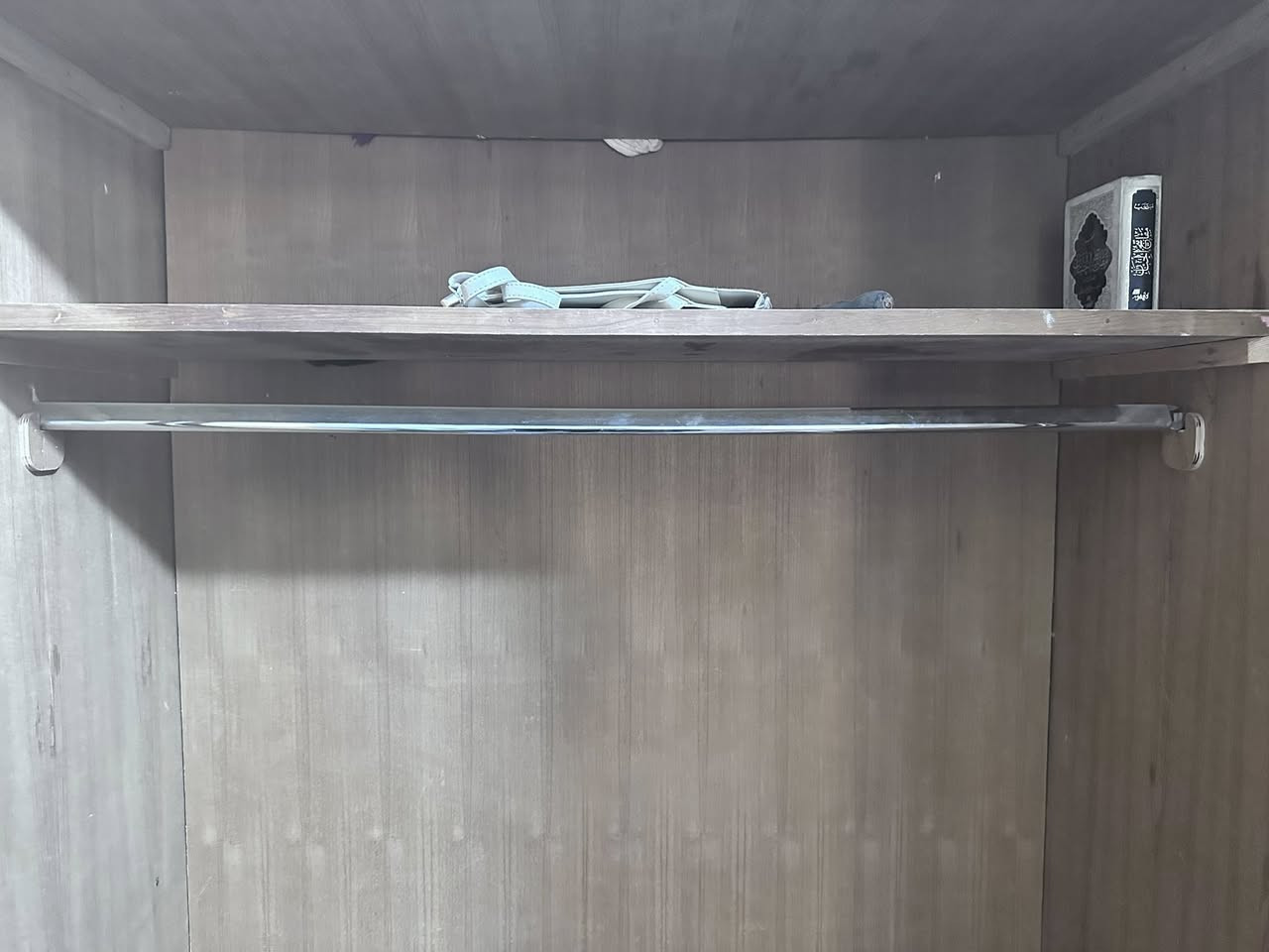 كنتور للبيع 6 بيبان يحتاجله بس صبغ وبي كم شغلة بسيطات سعره 125 عنوان نجف حي ميسان


**إذا كنت صاحب هذا الإعلان وتريد حذفه لأي سبب، رجاءا أرسل رسالة إلى الدعم الفني**