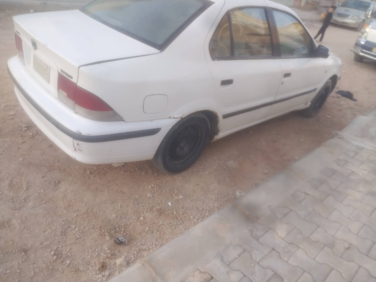 سياره سمت للبيع السعر ٣٠ وبيها مجال مكينه وكير مكفولات سيارة نضيفه بيضة حلوه معتاز الشراي يطب خاص وتصال على خط *********** اني معتاز فلوس
