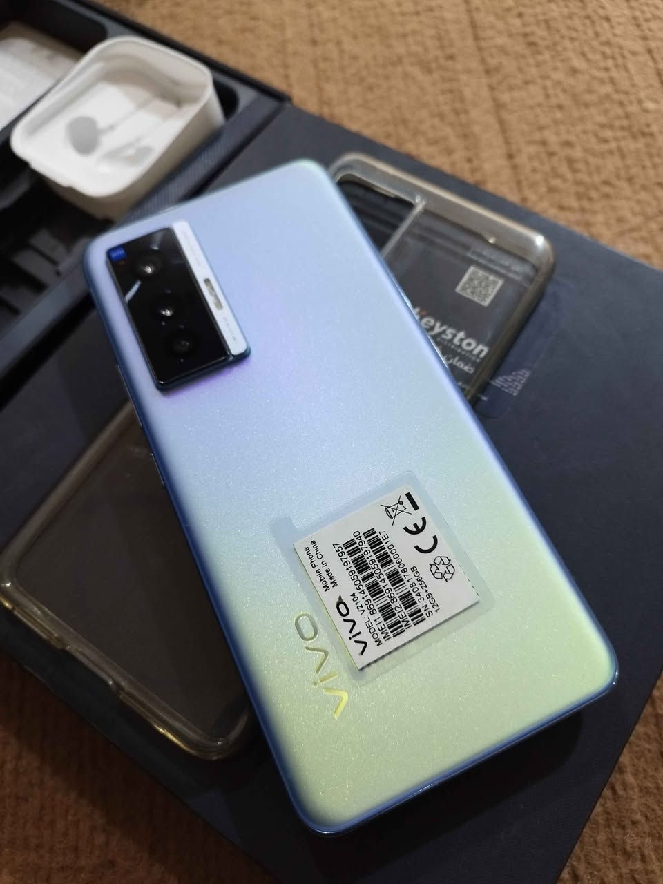 موبايل Vivo X70 5G 
نظافة 💯 % 
ملحقات كاملة أصلية مع بكج هدايا من الشركة كما هو موضح في الصور 

مواصفات الجهاز :

لشاشة  - 120 هرتز Super AMOLED

الذاكرة الداخلية 256 جيجابايت 

الرام أو 12 +8 گيگابايت

الكاميرا 48 + 12 + 12 ميجابكسل

المعالج MediaTek Dimensity 1200 5G

البطارية4400 مللي أمبير - 44 واط

السعر 340
العنوان / البصرة .
لا يوجد توصيل البصرة, العراق


**إذا كنت صاحب هذا الإعلان وتريد حذفه لأي سبب، رجاءا أرسل رسالة إلى الدعم الفني**