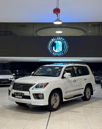 لكزس LX570 بريم • ٢٠١٥ • ٨٣٠٠٠ كم