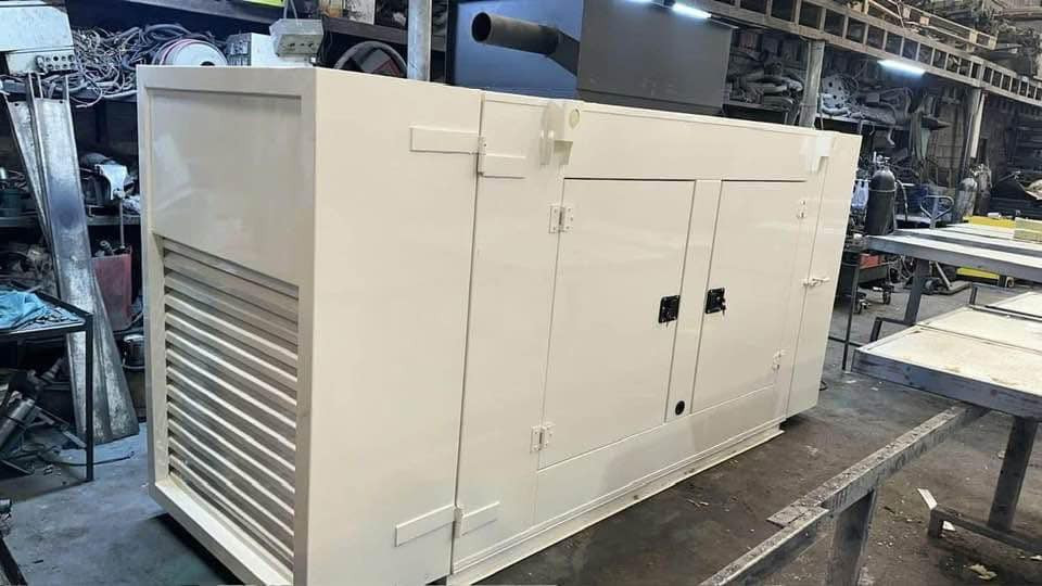 السلام عليكم  الامتياز ⭐️
150 كيفي.  كمنز. حجم. 102 
6 سلندر  سوبر. انتر كلر جويتر. 
كاتم  سوبر سايلنت. صفر زيروو 
مولدات ابو الين في أربيل. 📍
للتواصل.  ***********
