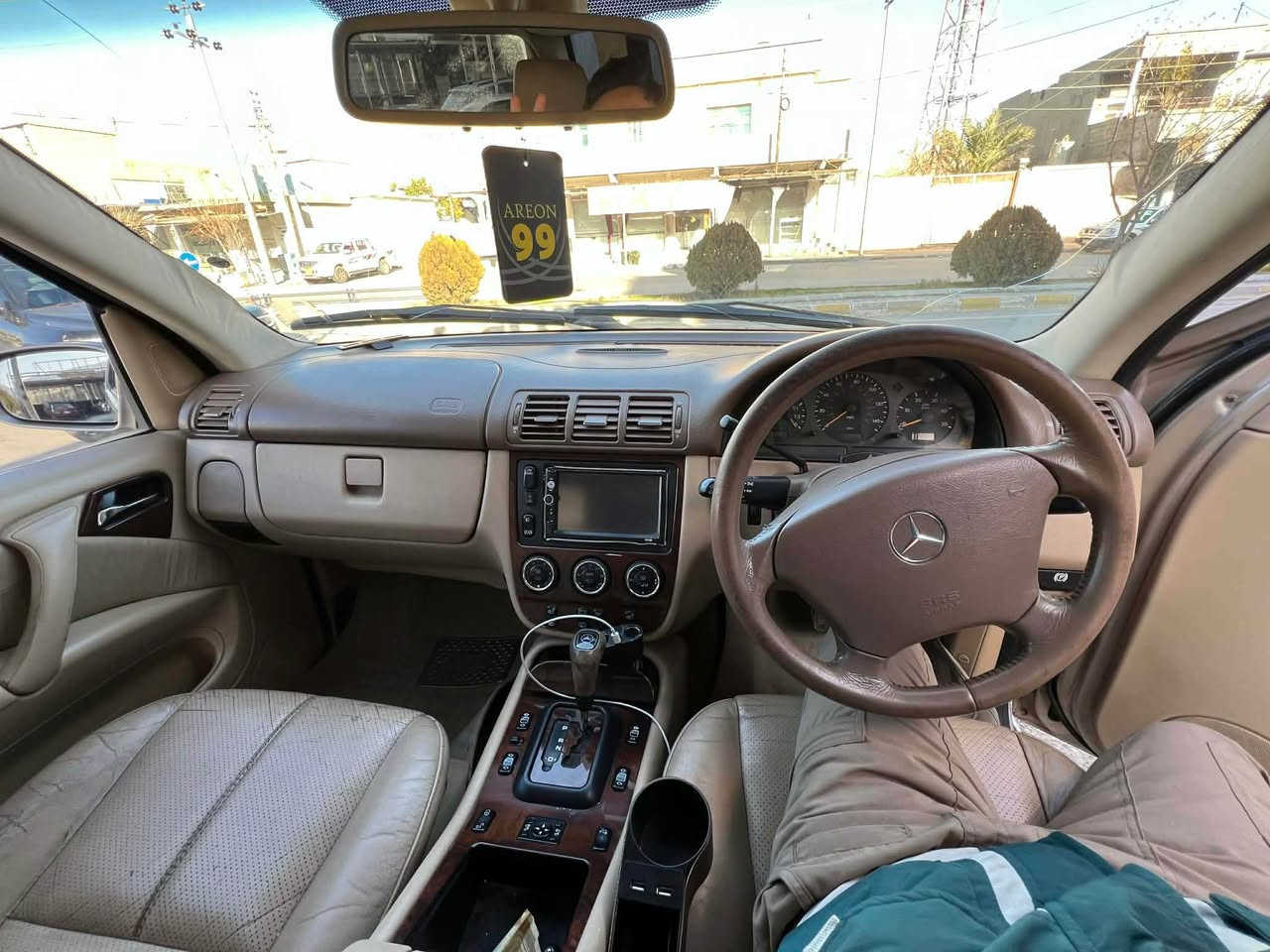 مەكینە بەطە ٣٠٠٠
مۆدێل٢٠٠٢   ١  cdi ML 270
سوكان عكسه به شه رتى كيرو مه كينه 
مه نفيستو به شرت
***********
*********** دار بنديهكان, السليمانية
