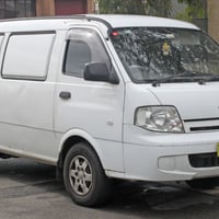 وبركاته   سيارتي كيه بريجو مريحة ونظيفة، وأقوم بنقل الركاب داخل المدين...