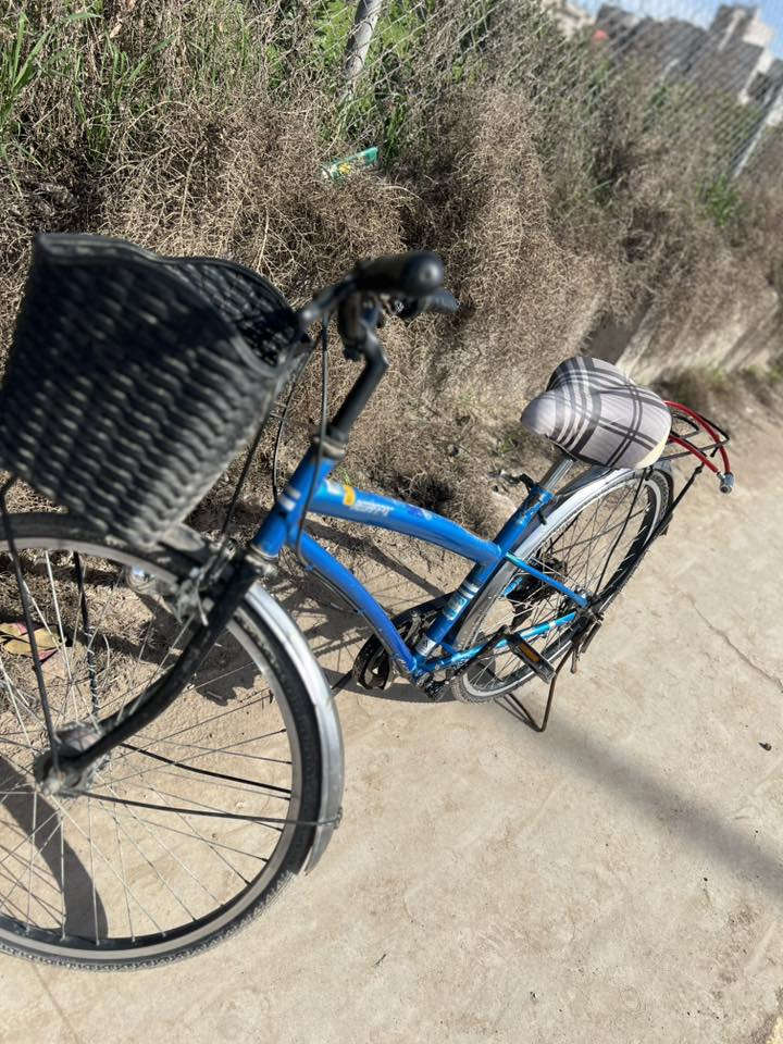 السلام عليكم
بايسكل عبدالحليم للبيع 
السعر ٦٥
موقعي حي الانتصار 
***********
