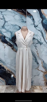 شلعة كاملة • ١٢ قطعة • فساتين