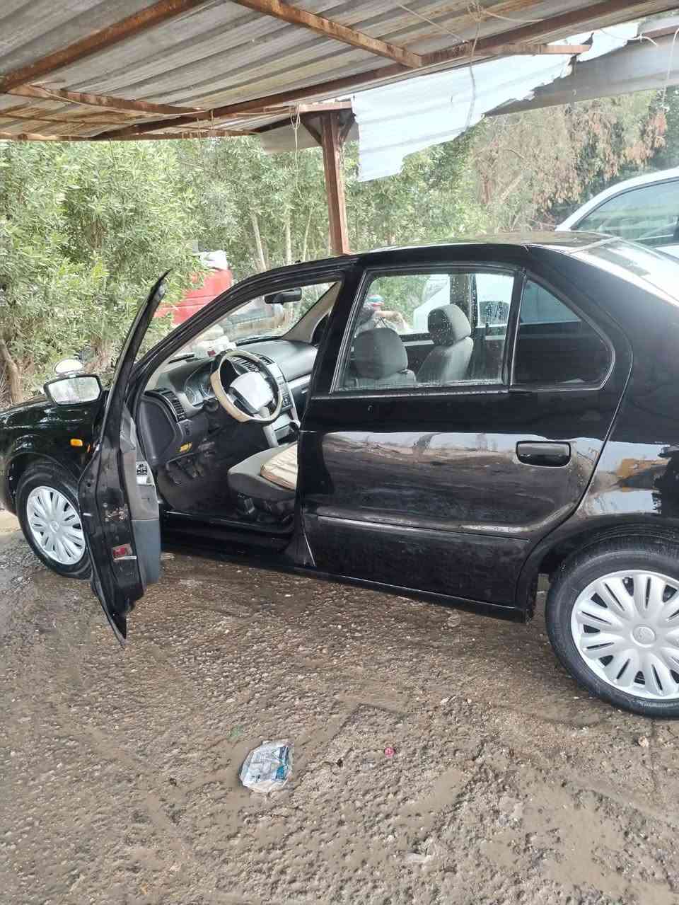 السلام عليكم 
سمند سورن 
الون أسود 
موديل 2017
الرقم مثنى بأسمي تحويل مباشر 
حادث جاملغ الخلفي معمر 
السياره خير من الله كلشي متصرف عليه كامله من كلشي 
السعر 48وبيه مجال للشراي 
*********** رقم التليفون بي واتساب غير متواجد على الفيس مكاني بغداد المشتل
