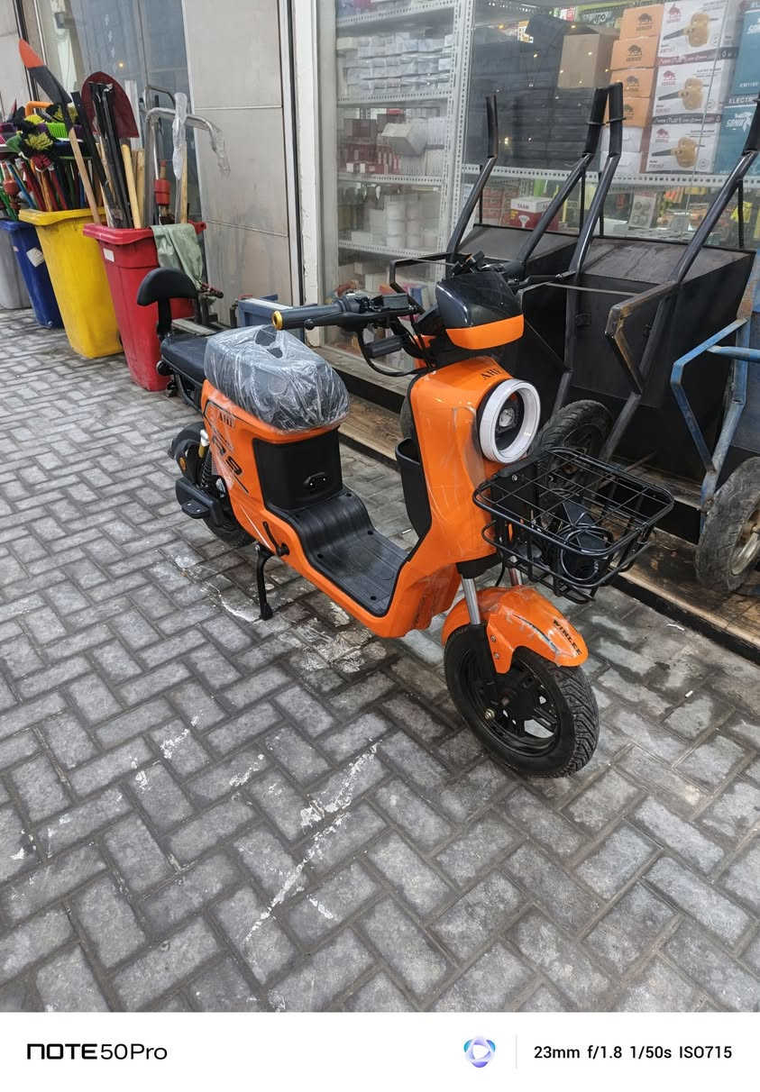 السلام عليكم دراجه شحن للبيع كلشي ما بيه تجي وشوف بعينك دراجه ما مستخدمه هواي السعر 500 وبيه مجال للطيبين 
مكاني أبي الخصيب البهادريه الرقم *********** يشتغل بس واتساب
