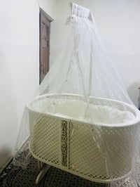 مرجوحة أطفال • للبيع • قابلة للتفاوض