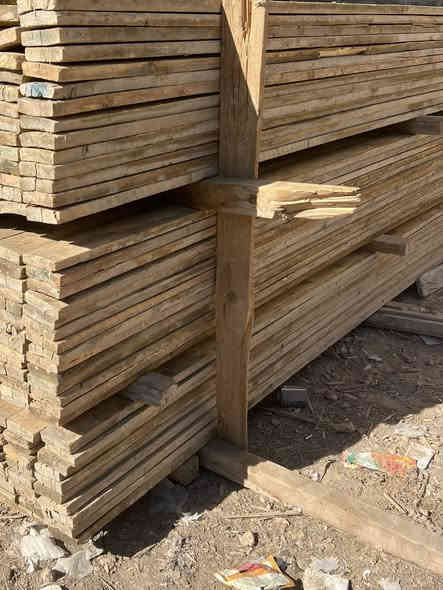 للبيع لوح 4 متر وسير 4متر روسي تارس نظافتهن 90 ‎%‎  المجموع 10 مكعبات ونص مكاني حله للاستفسار 
***********
***********
