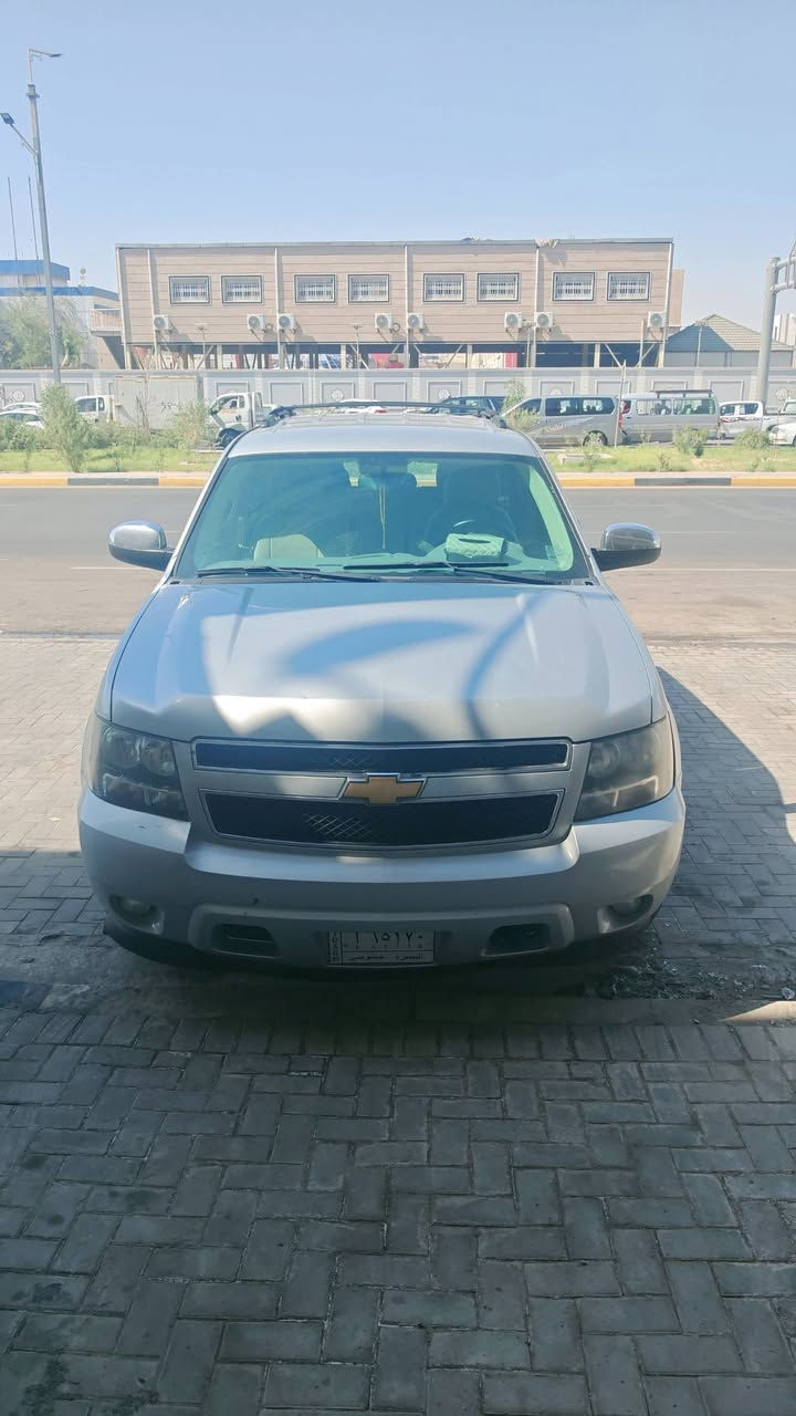 تاهو خليجي سلفري 2012lt كفالة من الضربة معدة القياس خياس أربعة اصابع اسفل الباب الخلفي تخم تاير دوشمة كير 2014 تبريد سيارة جديدة بسمي السعر 260ورقة للاستفسار ***********
