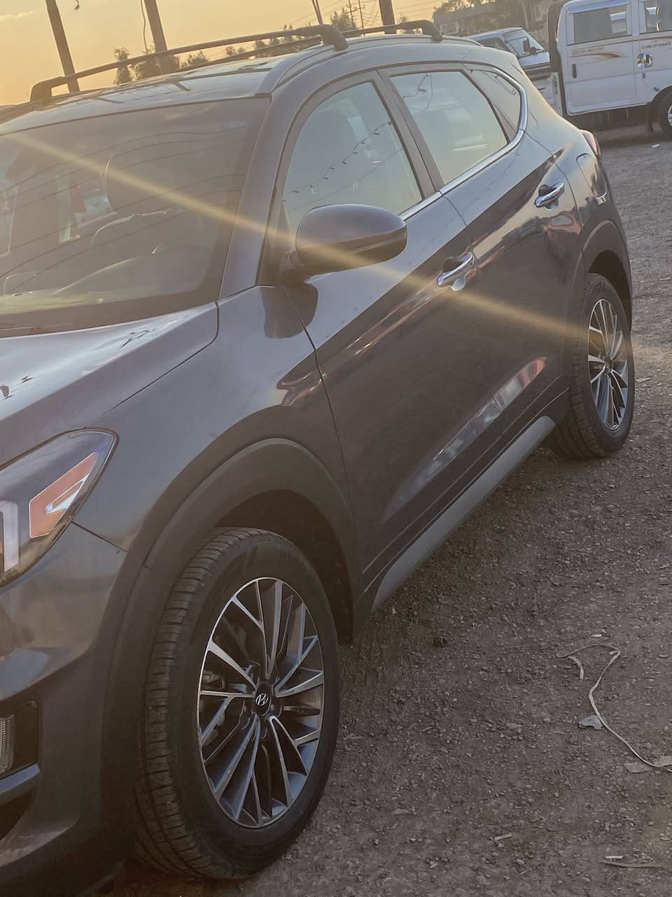 السلام عليكم
توسان مديل 2021

السياره فول الافول 

عدء الفتحه وسياره 

جديده كلش مبعنه الكمه 

محرك 2400

السياره بدون دواخل 

فقط ايرباك ستيرن 

طاك مكان السياره 

ديالى الخالص 

السعر 175وبيه مجال 

وتحويل ثاني يوم 

***********
