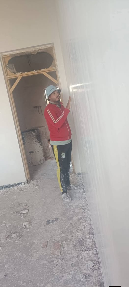 سلام عليكم اني لباخ جص وسمنت وبورك
شغل درجه وله ستلام مهندس مكاني نجف 
هاذه رقمي *********** ابو حسين 
متواجد واتساب
