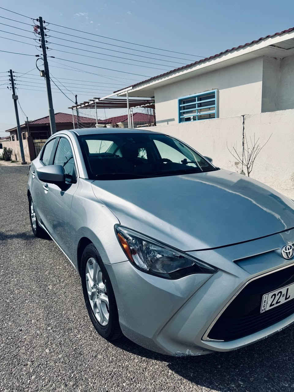 للبيع 
تيوتا يارس IA وارد امريكي 2017
محرك 1500 تنفس طبيعي الرغوب
حادثها جاملغ وبنيد الشاصي سليم تعديل بالبراكيت فقط ايرباك ستيرن طاك ومبدل بلادي وراجع سستم شغال
بصمة
شاشة كبيرة
تحكم ستيرن جهتين
كامره خلفيه
رادارات
مثبت سرعه
مري كهرباء
بلوتوث
مدخل AUX
مدخلين USB
رقم وهزه وفحص وسنويه كلها جديده بأسمي تحويل بشرط مكانها اربيل 
السعر 105 شراي اتصل وتدلل
للاستفسار *********** /*********** أربيل, العراق
