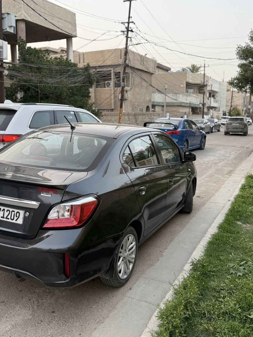 السلام عليكم
متسيوبيشي ميراجg4
موديل 2024بلاتينيوم
ماشيه 27000 m فقط 
رقم بغداد دولي كامل هزه وكلشي متحتاج شي 

بدون ايرباك وبدون صبغ
حادث خفيف جدا وعدلته بارد
موصفات السياره
شاشه جبيره+ كامره خلفي
بلتوث+ كار بلي
رادار توقف ذاتي
مثبت سرعه
مانع انزلاق 
اواكس شحن
بك لايت لد
نظام ايكو وسبورت
تحكم مري كهرباء
تحكم ستيرن كامل
ويل كب
3 سلندر 1200
انسى صرف بنزين
سعرها جدا مناسب

مكانها بغداد سبع ابكار
***********
