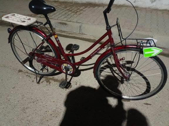 السلام عليكم بايسكل للبيع الحجم 26نضافة 90 بل مية السعر 75 و بي مجال ‭0778 392 6502‬
