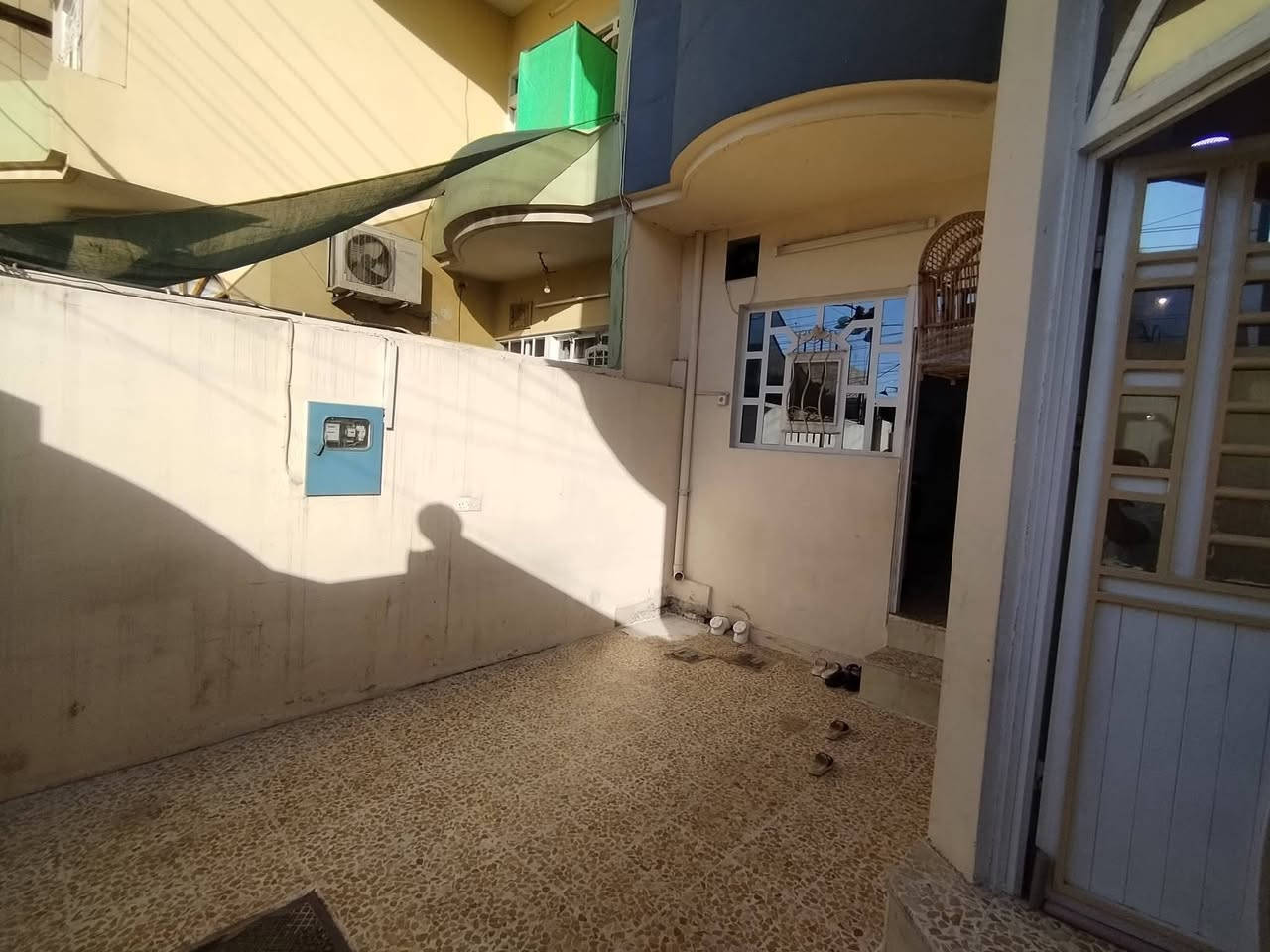 🔴 دار للبيع 🏘🔑🔑FOR SALE 

🔴الموقع👀 حي البكر خلف اصباغ نشوان وغسان للحلويات 

🔴 ملك صرف طابو الزهور

🔴مساحة الدار ( 117.5 ) متر

🔴الواجهة (7.5)

🔴 طابق بناء محدث 2020

🔴 يتكون من غرفتين نوم وهول واستقبال ومطبخ وصحيات.. 

🔴للأستفسار عن عروضنا العقارية المتميزة وأسعارها ⤵️مراجعة

          🎖تاج الملوك للعقار🎖
     

🔴العراق↔️الموصل↔️ حي الاخاء سايدين كنيسة تايتنك مقابل البسة الأصدقاء أو ألتواصل معنآ ⤵️على الارقام
☎️(*********** احمد العبيدي 
☎️(*********** احمد العبيدي
