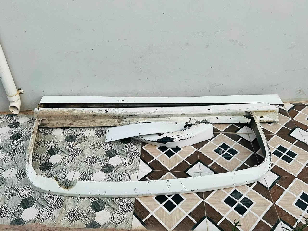 سلام عليكم تخم وياله 16 للبيع مع تايرات بعدهن جدد لا عواج ولا تصليح تايرات نضاف يرهم لانسر + اغلب سيارات 

مع حجوله لانسر للبيع مكاني ديالى سعر كلهن 350 وبيهن مجال حك جيه ***********
