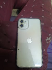 آيفون  11 كامرتين مبدل شاشه فقط بطاريه ٧٤ سعره ٢٢٥ وبي مجال شرايه اتصل...