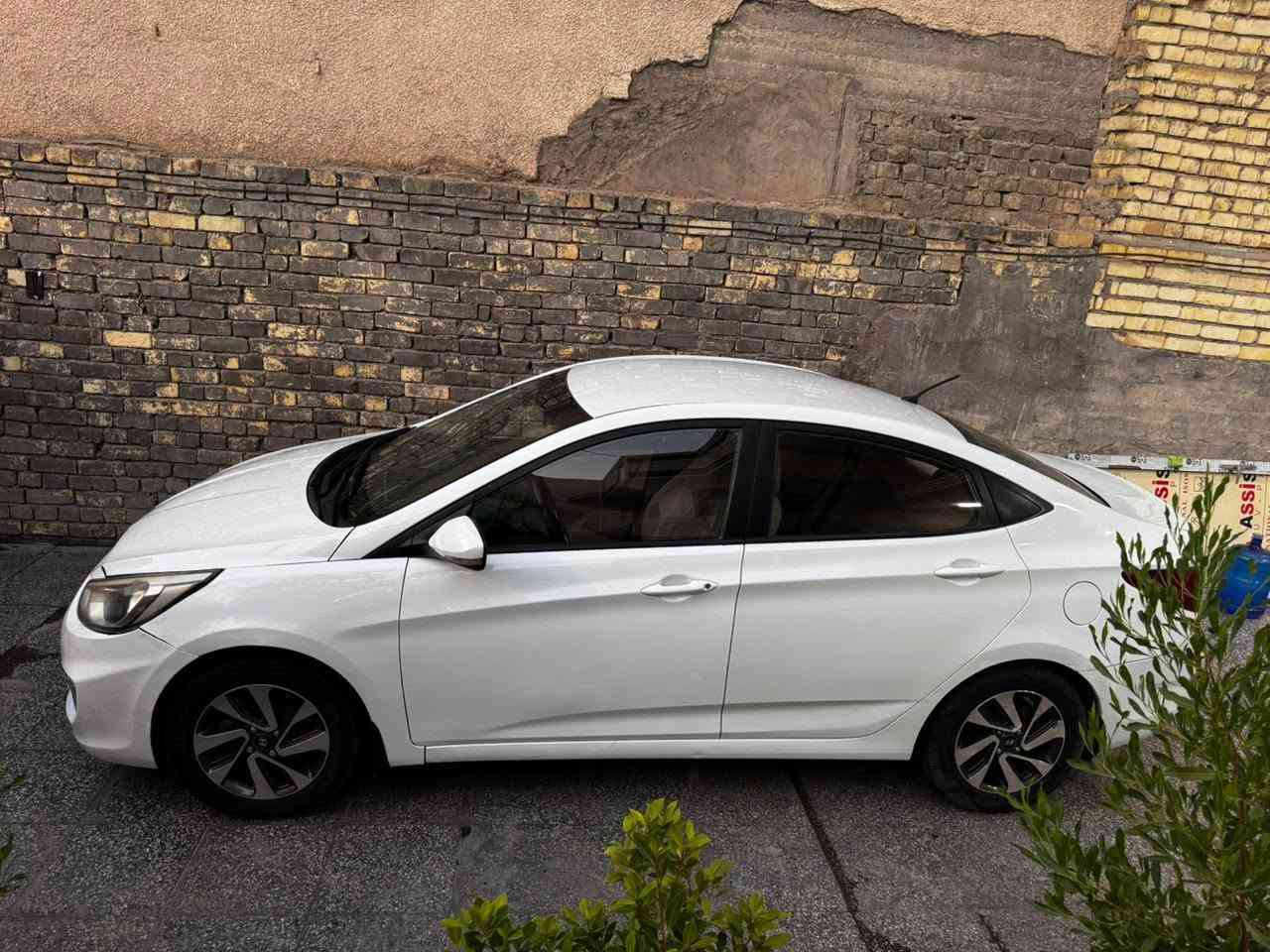 سلام عليكم
اكسنت خليجي 2017 مكينه دوش 1400 كير cvt اقتصادي ماشية 100 الف كيلو وشوي حادثه جاملغ خلفي جهه السايق وصبغ ربع من الباب وبنيد فقط صبغ بدون حادث سياره نضيفه ماناقصهه اي شي السعر 105 وبيه مجال المكان مدينة الصدر ‭***********
