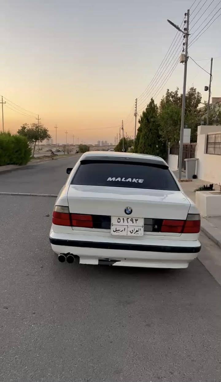 BMW1992
گێڕ و مەکینە بەشەرت 
یەک پارچە بۆیاخ
نرخ 75وەرەقە و مەحامەلە 
خەرامە 28 وەرەقە 
پاش مەحامەلە دەدرێتەوە 
بەناو کردن بەشەرت 
ژ.م ***********
بۆ زانیاری زیاتر پەیوەندی بکە أربيل, العراق
