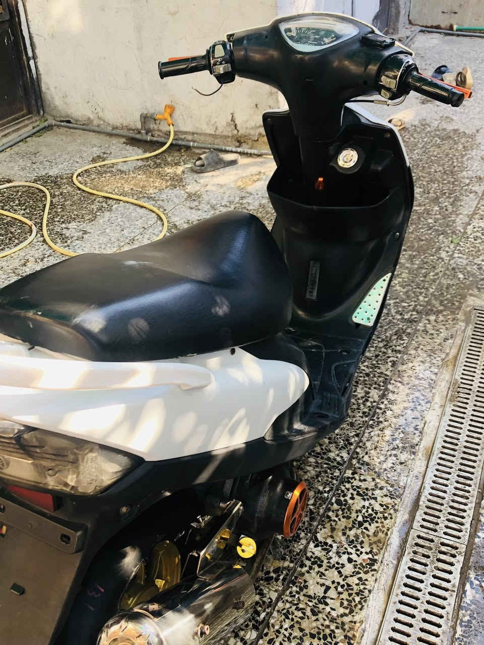 السلام عليكم دراجه ماكس عدله دراجه مكفوله كفاله عامه من مكينه مفتوحه بلاديه كفرات بلادي الرقم ***********السعر 600وبيه مجال مال حك الجيه
