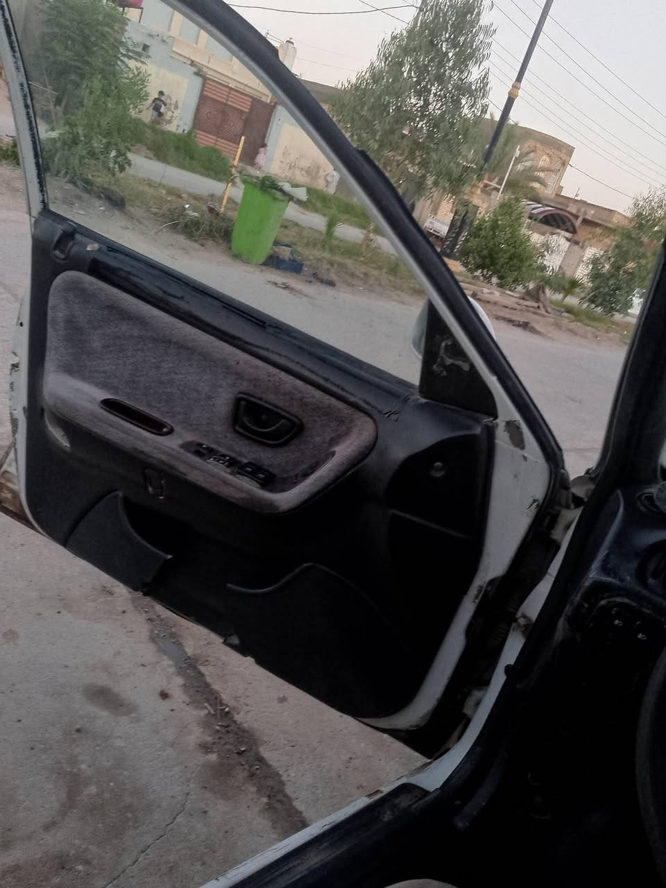 سلام عليكم سوناتا 2موديل 94
سياره مكفوله من ضربه مكفوله عيب شرعي وصوليات ومداور ثاني ايوم ومكينه وكير شرط 
مكاني ذي قار قضاء الدوايه 
رقم تليفون ***********

